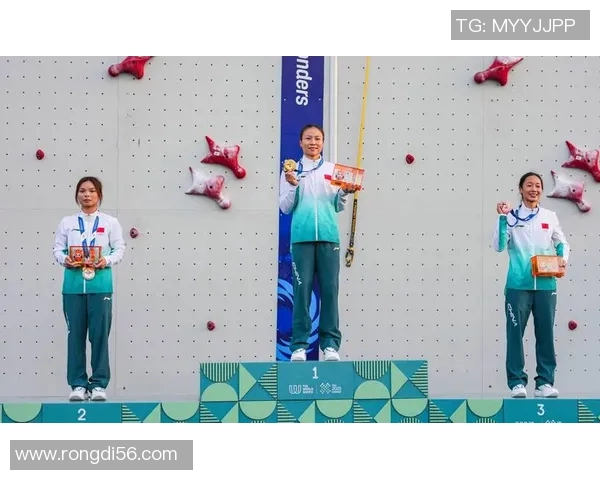 成都攀岩队的默契配合与攀岩技巧探讨 成都攀岩队的默契配合与攀岩技巧探讨