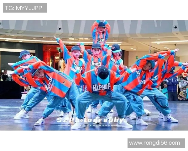 街舞灵活性排行榜揭晓成都街舞队荣登第九名引发热议