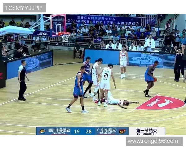 四川男篮迎战上海队CBA赛季激战即将上演球迷期待精彩对决