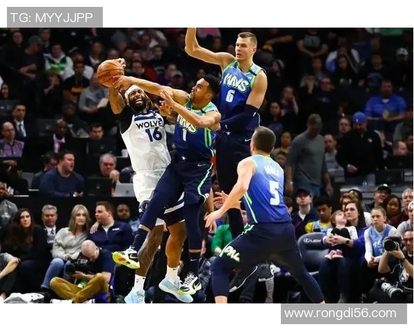 小牛与森林狼对决分析:战术布局与球员表现的全面解读 小牛与森林狼对决分析:战术布局与球员表现的全面解读