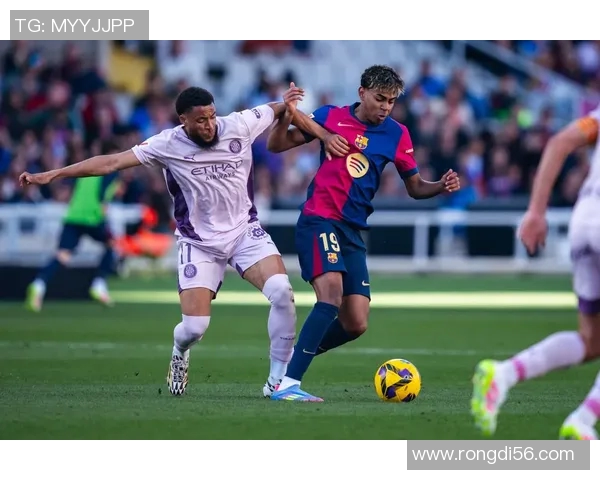 巴塞罗那与赫罗纳精彩对决图片集锦回顾与分析 巴塞罗那与赫罗纳精彩对决图片集锦回顾与分析