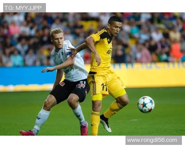 布兰与罗森博格的精彩对决谁将胜出揭晓赛季新篇章 布兰与罗森博格的精彩对决谁将胜出揭晓赛季新篇章