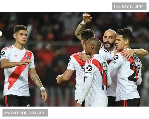 拉普拉塔大学与河床的激烈对决揭示足球战术与激情的完美结合