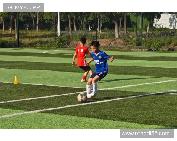 格雷茨卡的足球之路:从青训崭露头角到国家队的中场核心 格雷茨卡的足球之路:从青训崭露头角到国家队的中场核心