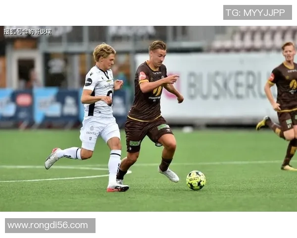 罗森博格与莫达伦激战正酣谁能在这场对决中笑到最后