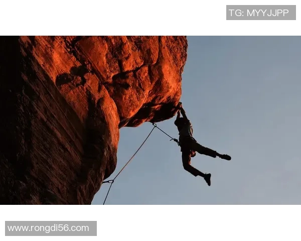 重庆攀岩队的团队协作探索与挑战之旅聚焦攀岩精神与合作力量