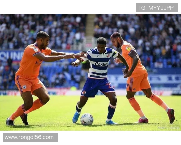 阿斯塔纳与特拉维的较量揭示足球战术与团队协作的精彩对决