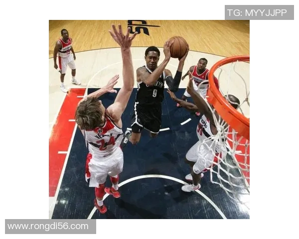 马尚布鲁克斯的篮球生涯与成就解析及其对中国篮球的影响 马尚布鲁克斯的篮球生涯与成就解析及其对中国篮球的影响