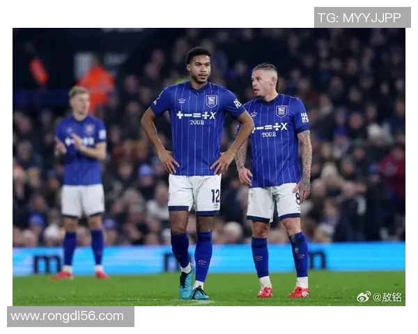 南安普敦主场迎战莱斯特城双方争夺英超宝贵积分之战